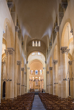 Basilique Notre Dame du Port, Clermont Ferrand