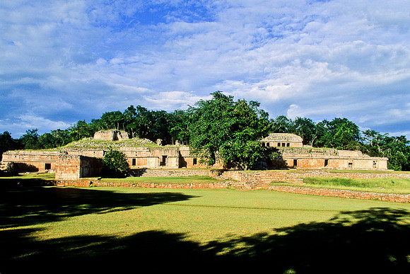Labna   -   Palace - whole south face, sun