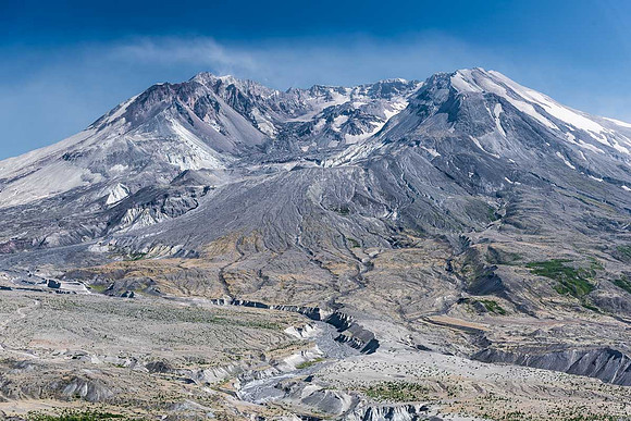 Mt St Helens from Johnson Ridge