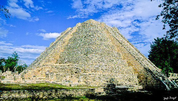 Mayapan - Pyramid