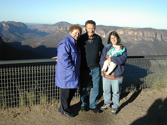 Blue Mountains 2003, Susana, Leah, Pam and John