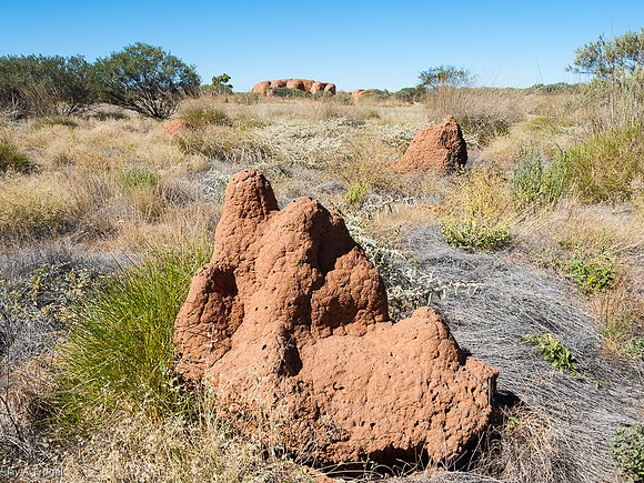 Termine mound and Devils Marbles