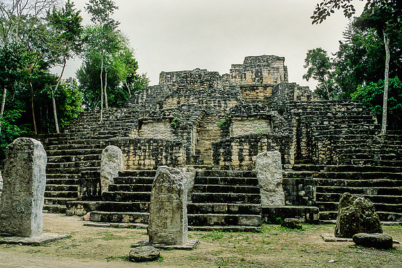 Calakmul   - Structure 4