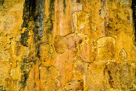 Chunhuhub - Plaster on Building Wall